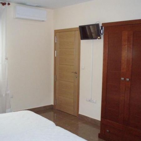 Hostal El Altozano Монтанчес Экстерьер фото